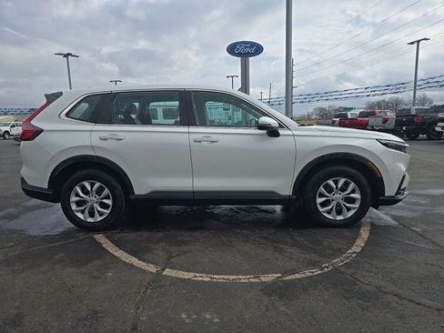 Used 2024 Honda CR-V LX image 4