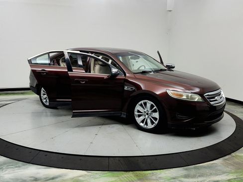 Used 2010 Ford Taurus Limited FWD image 10