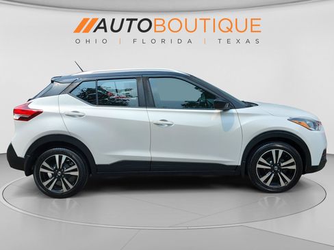 Used 2019 Nissan Kicks SV FWD image 6