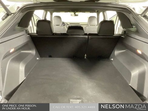 Used 2020 Volkswagen Atlas Cross Sport SE w/ Towing Package image 13