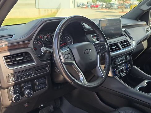 Used 2021 Chevrolet Suburban Z71 w/ Luxury Package AWD/4WD image 13