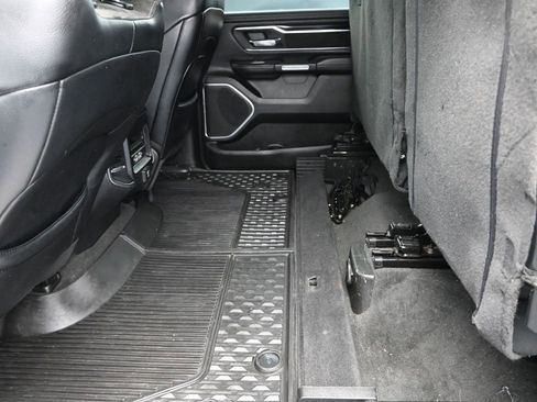 Used 2022 RAM 1500 Laramie w/ Sport Appearance Package image 17