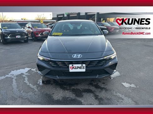 Used 2024 Hyundai Elantra SEL image 12