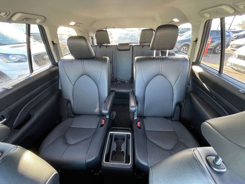Used 2025 Toyota Grand Highlander FWD image 40