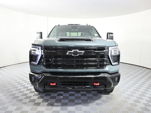 Used 2025 Chevrolet Silverado 2500 LTZ w/ LTZ Plus Package AWD/4WD image 11