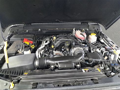 Certified 2022 Jeep Gladiator Overland w/ Popular Equipment Package image 28