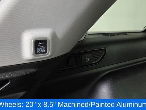 Used 2023 Jeep Grand Cherokee Limited image 12