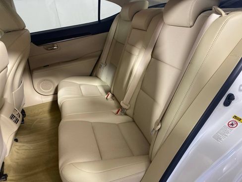 Used 2015 Lexus ES 350 w/ Premium Package FWD image 14