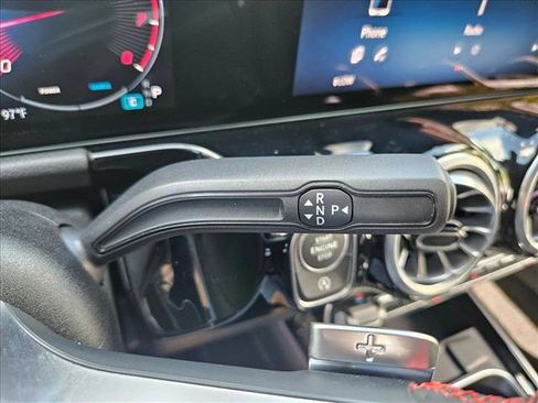 Used 2025 Mercedes-Benz GLA 250 image 13