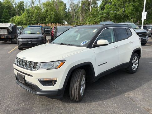 Used 2018 Jeep Compass Latitude w/ Cold Weather Group AWD/4WD image 15