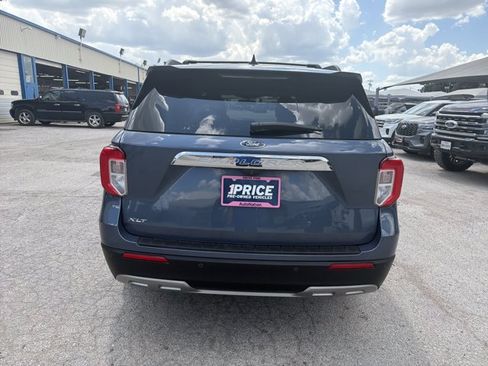 Used 2021 Ford Explorer XLT w/ Equipment Group 202A RWD image 4