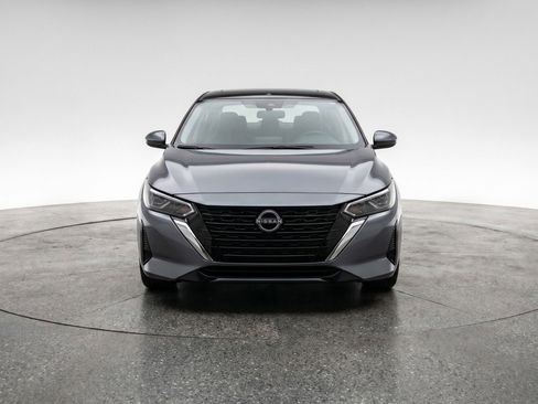Used 2025 Nissan Sentra SV FWD image 2