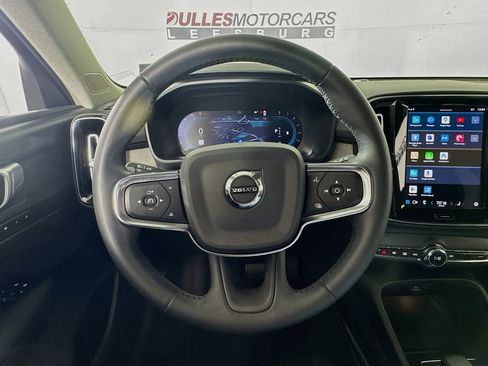 Used 2023 Volvo XC40 B5 Core w/ Convenience Package AWD/4WD image 11