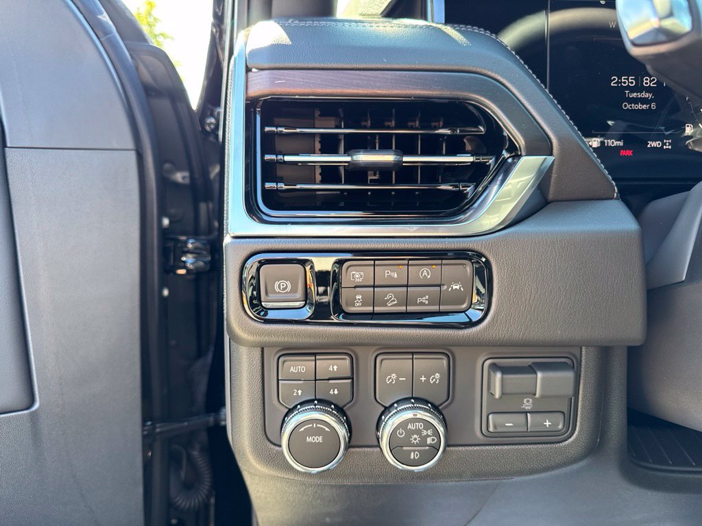 New 2026 GMC Yukon Denali AWD/4WD image 14