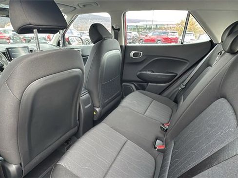 New 2026 Hyundai Venue SE image 9