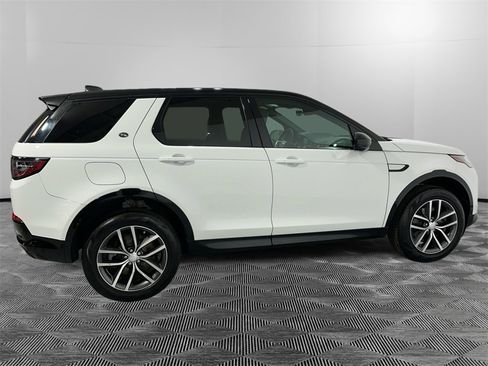 Used 2025 Land Rover Discovery Sport Dynamic SE image 6
