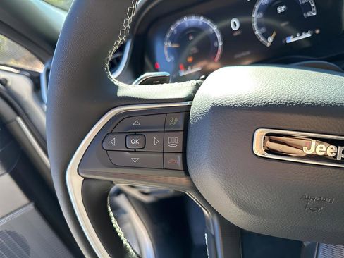 New 2025 Jeep Grand Cherokee Altitude image 29