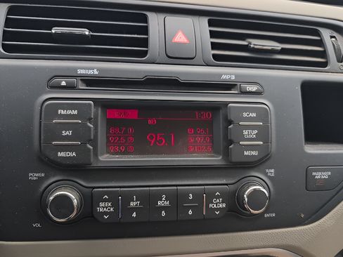 Used 2015 Kia Rio LX FWD image 13