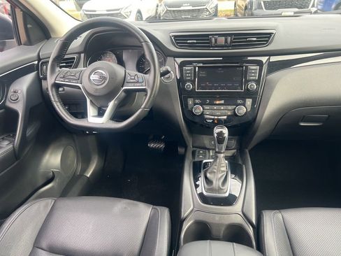 Certified 2022 Nissan Rogue Sport SL image 17