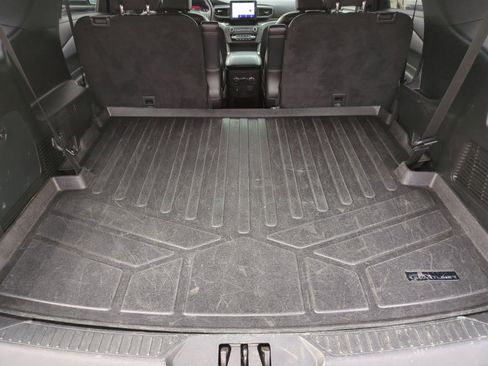 Certified 2020 Ford Explorer XLT w/ Equipment Group 202A image 37