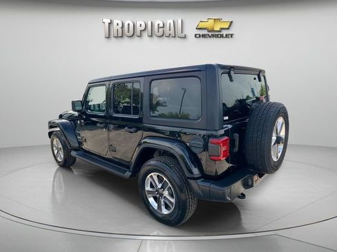 Used 2020 Jeep Wrangler Unlimited Sahara AWD/4WD image 3