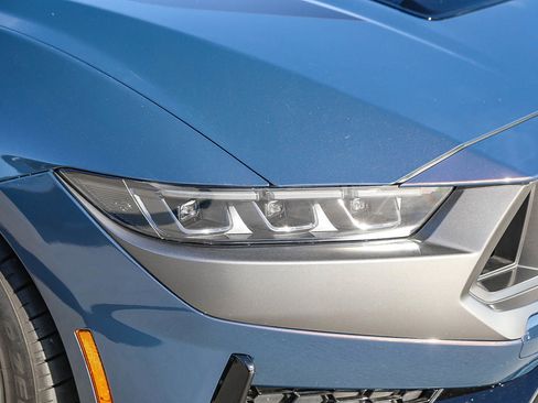 Used 2025 Ford Mustang Dark Horse image 8