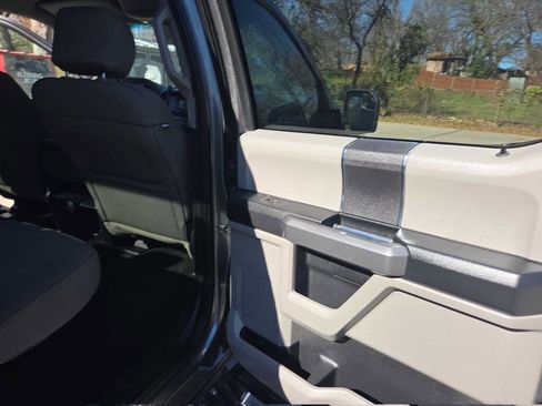 Used 2017 Ford F150 XLT RWD image 26