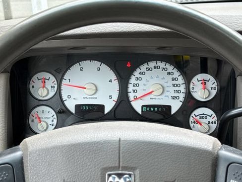 Used 2005 Dodge Ram 2500 Truck SLT AWD/4WD image 11