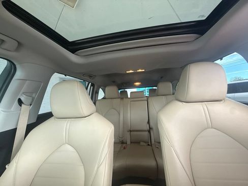 Used 2023 Toyota Highlander XLE FWD image 30