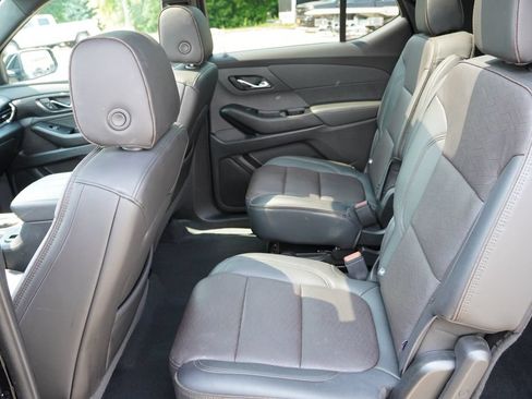 Used 2023 Chevrolet Traverse High Country AWD/4WD image 18