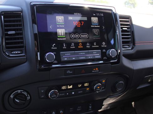 Used 2023 Nissan Frontier PRO-4X image 36