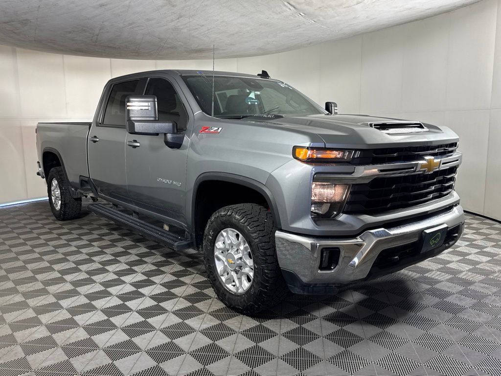 Certified 2024 Chevrolet Silverado 2500 LT AWD/4WD image 6