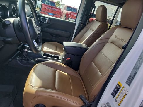 Used 2021 Jeep Wrangler Unlimited Sahara w/ Cold Weather Group image 18