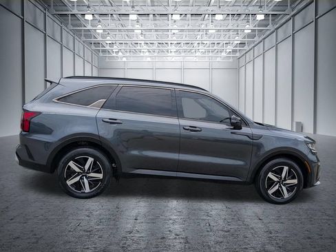 Used 2022 Kia Sorento S w/ Panoramic Sunroof Package FWD image 9