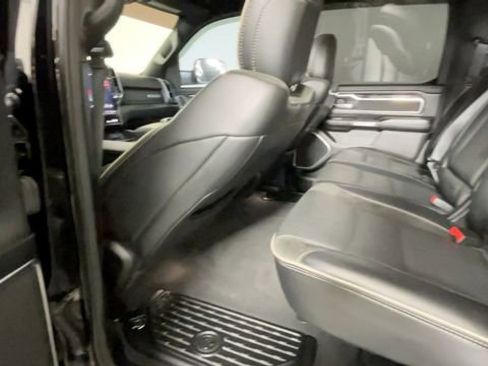 Used 2019 RAM 1500 Laramie AWD/4WD image 15