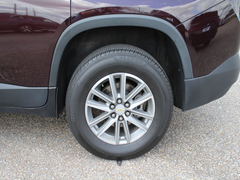 Used 2022 Chevrolet Traverse LT FWD image 19