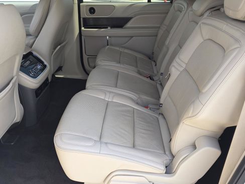Used 2018 Lincoln Navigator L Select w/ Technology Package RWD image 22
