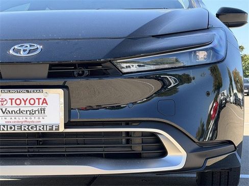 New 2026 Toyota Prius Plug-In Hybrid image 9
