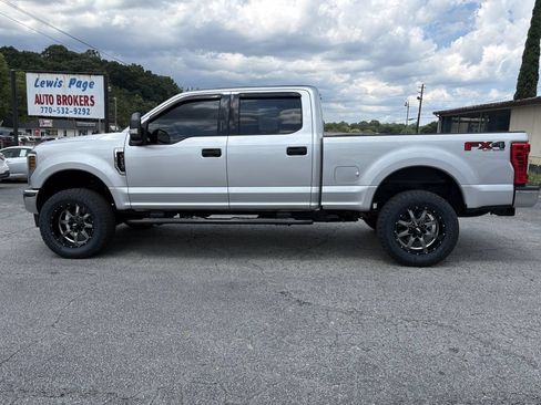 Used 2019 Ford F250 XLT w/ XLT Value Package AWD/4WD image 2