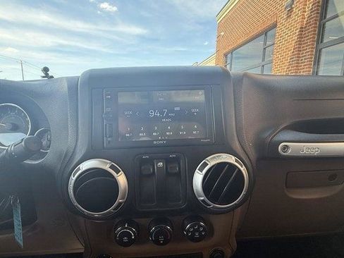 Used 2012 Jeep Wrangler Sahara w/ Connectivity Group AWD/4WD image 23