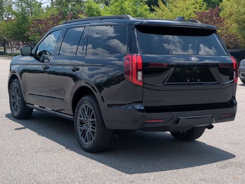 Used 2025 Ford Expedition Platinum w/ Stealth Performance Package AWD/4WD image 6