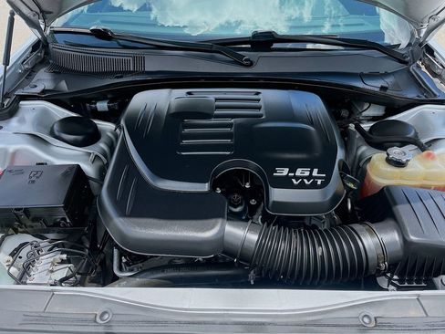 Used 2021 Chrysler 300 S w/ S Model Appearance Package RWD image 29