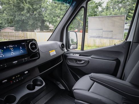 New 2026 Mercedes-Benz Sprinter 2500 image 29