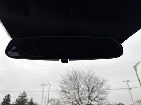 Used 2025 Ford Explorer ST-Line w/ ST-Line Street Pack image 38