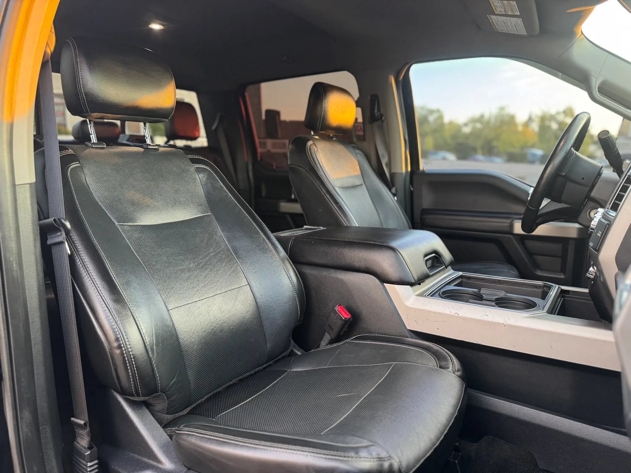 Used 2017 Ford F350 Lariat AWD/4WD image 29