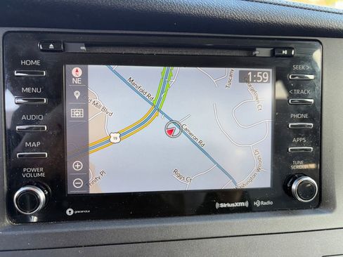 Used 2019 Toyota Sienna XLE image 19