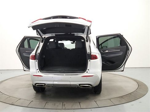 Used 2024 Buick Enclave Premium image 14
