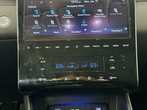 Used 2023 Hyundai Tucson Limited image 16