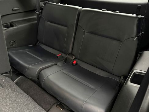 Used 2025 Mitsubishi Outlander SE image 16