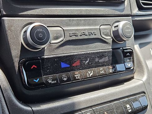 Used 2025 RAM ProMaster 2500 w/ U-Haul Equipment Group FWD image 16
